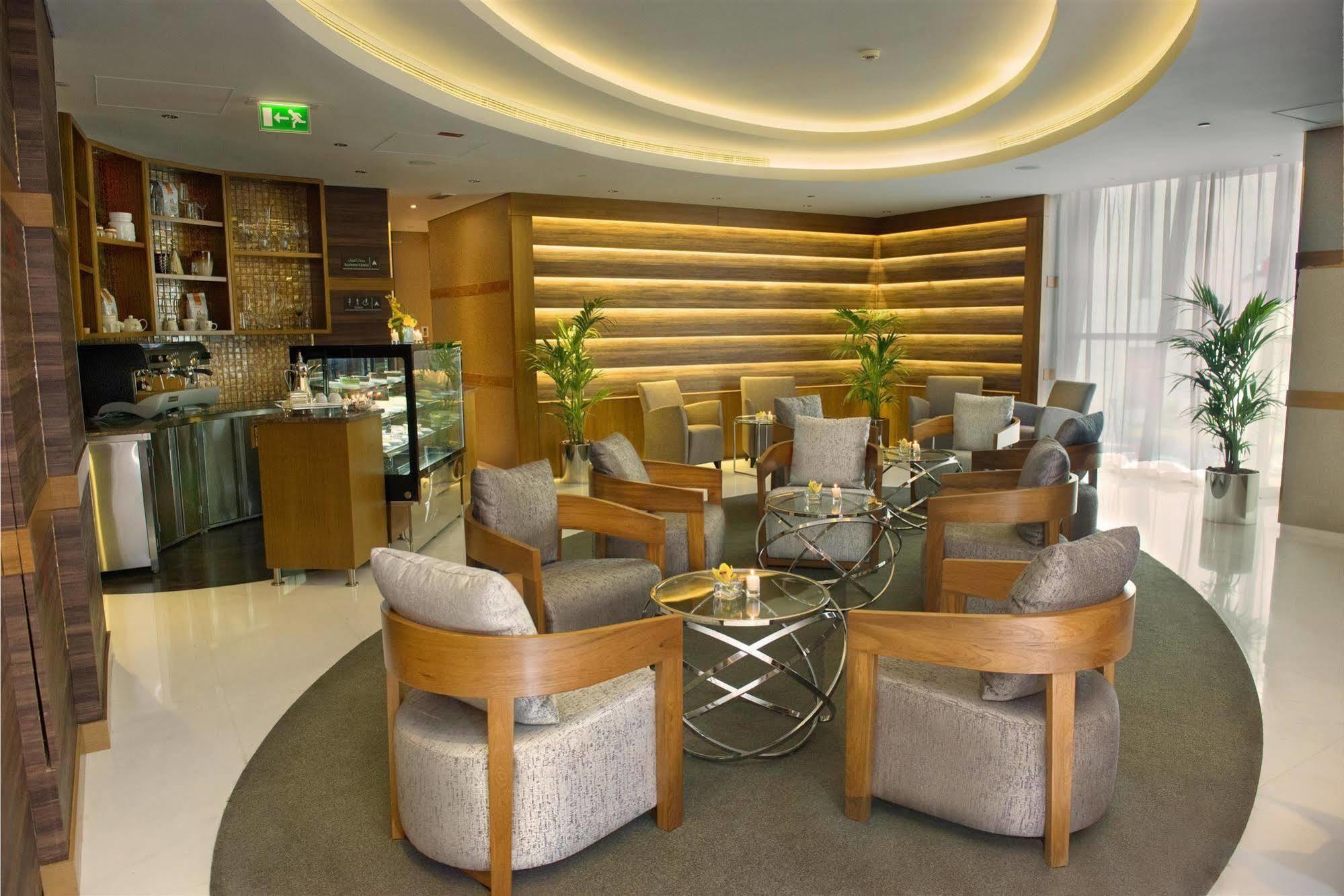 Tryp By Wyndham Abu Dhabi City Center Eksteriør billede