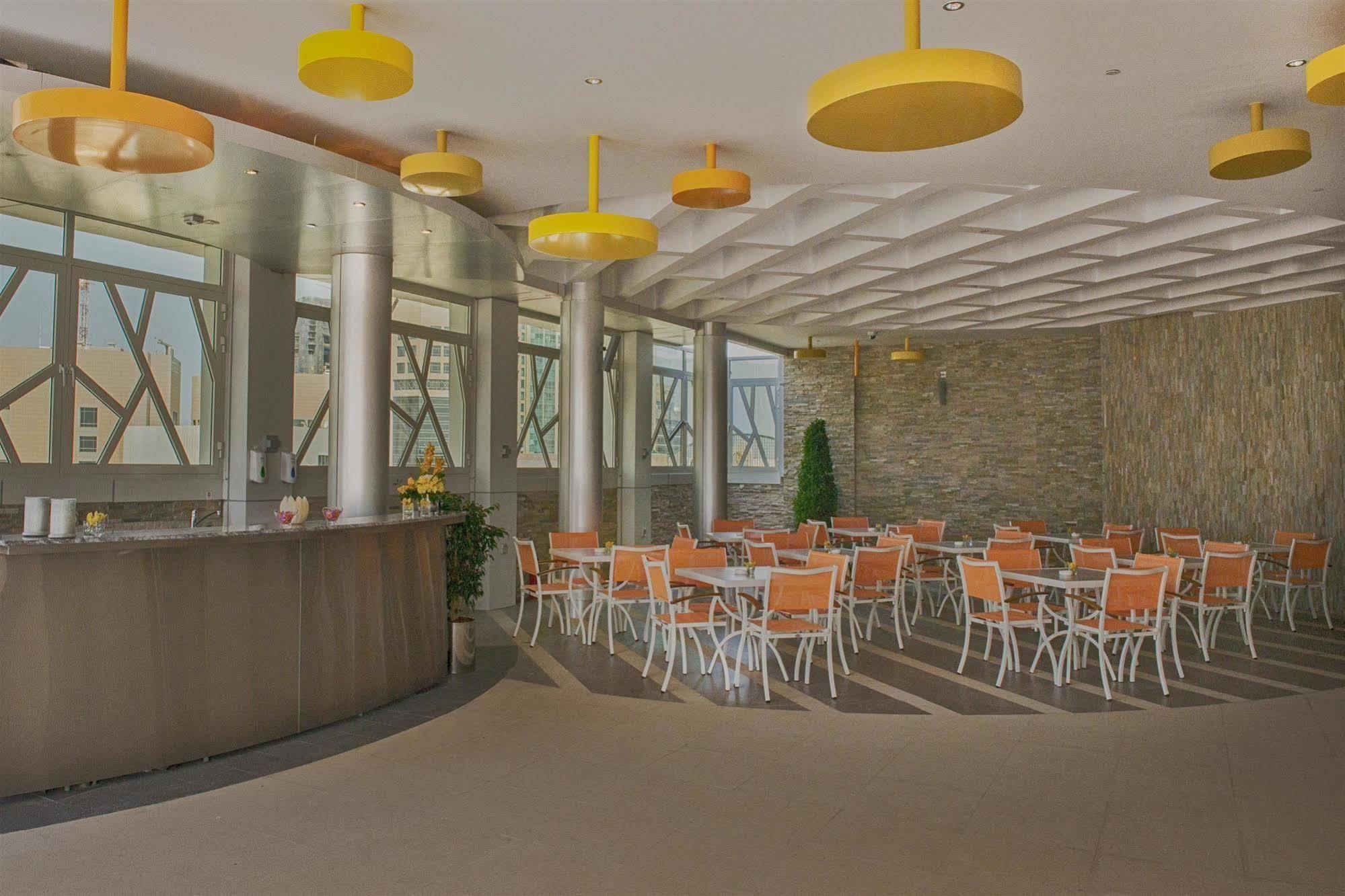 Tryp By Wyndham Abu Dhabi City Center Eksteriør billede